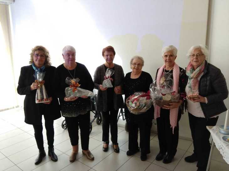 Hér má sjá mynd af vinningshöfum í happdrætti Nettó á Nesvöllum Hér má sjá mynd af vinningshöfum í happdrætti Nettó á Nesvöllum