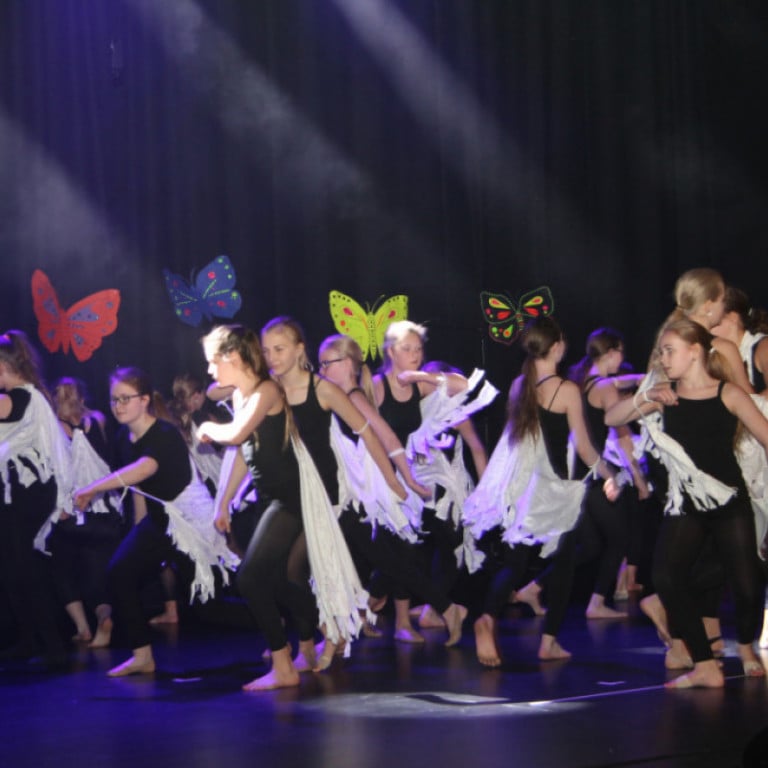 Komin hreyfing á hópinn