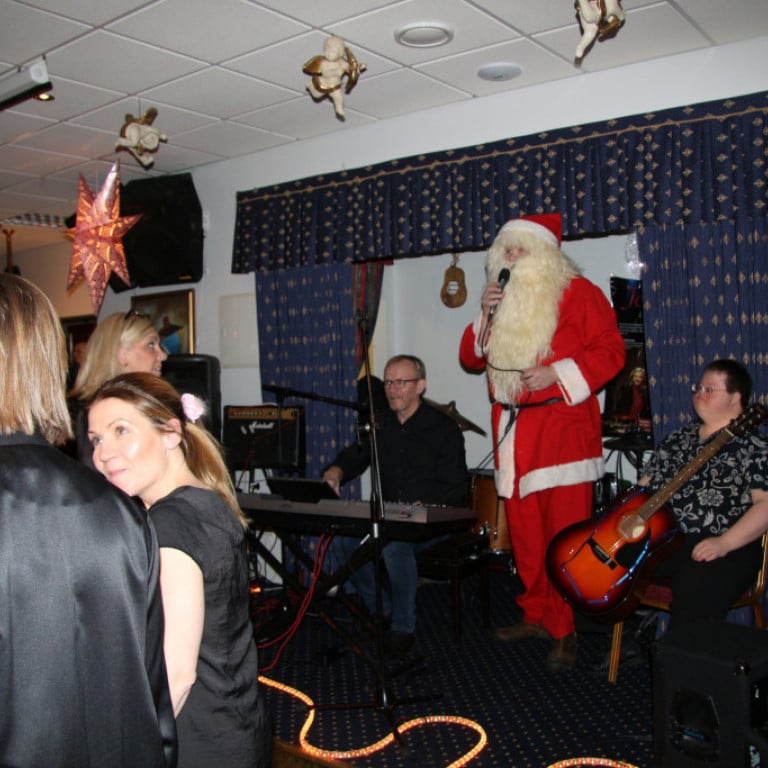 Guðbrandur og Ási sáu um undirspilið á jólaballinu