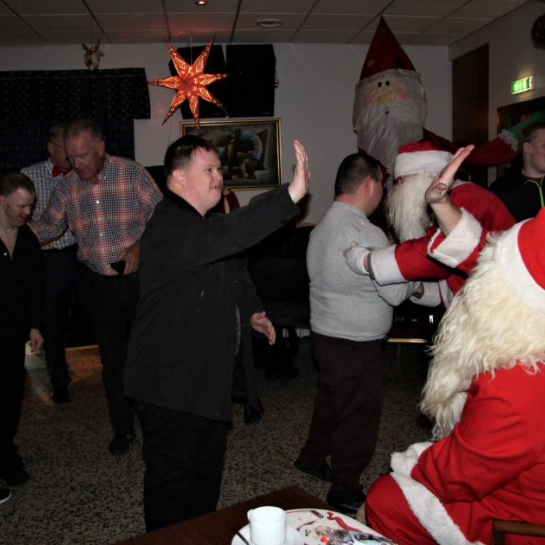 Alltaf stuð að gefa Sveinka high five