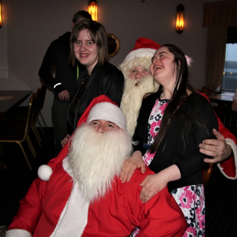 Þessar snótir vildu fá fína mynd af sér með bræðrunum og var það auðsótt.