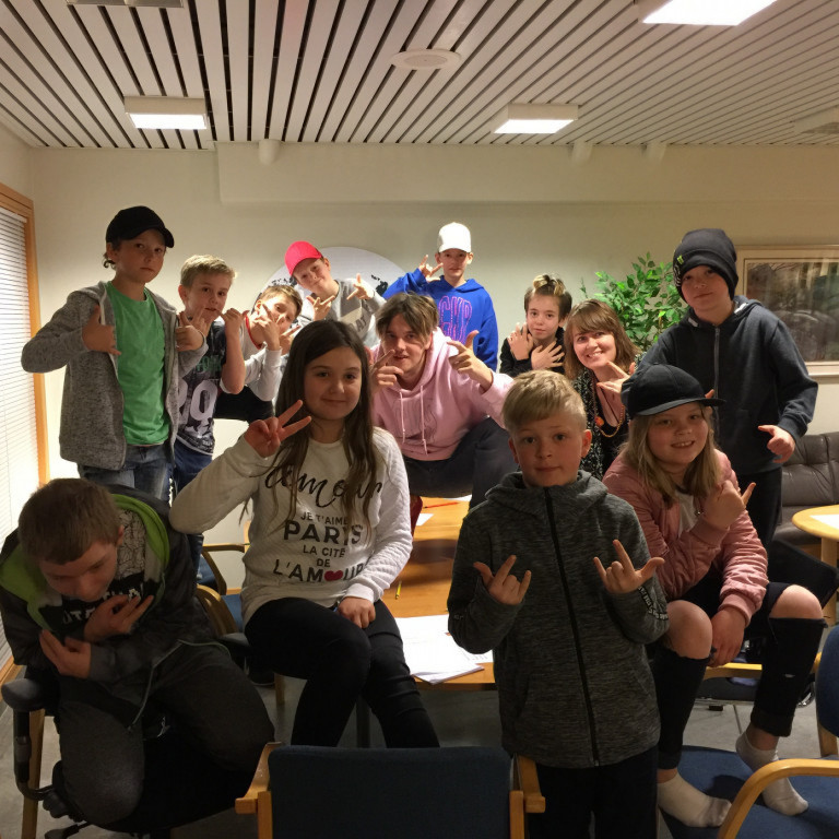 Ánægður hópur í lok smiðju