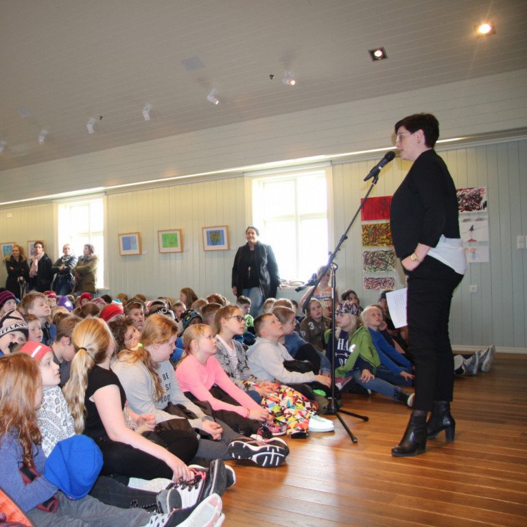 Listahátíð kynnt grunnskólabörnum