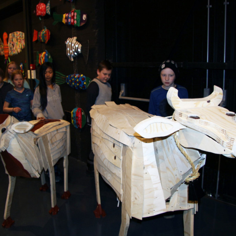 Kýr úr smiðju nemenda í Myllubakkaskóla