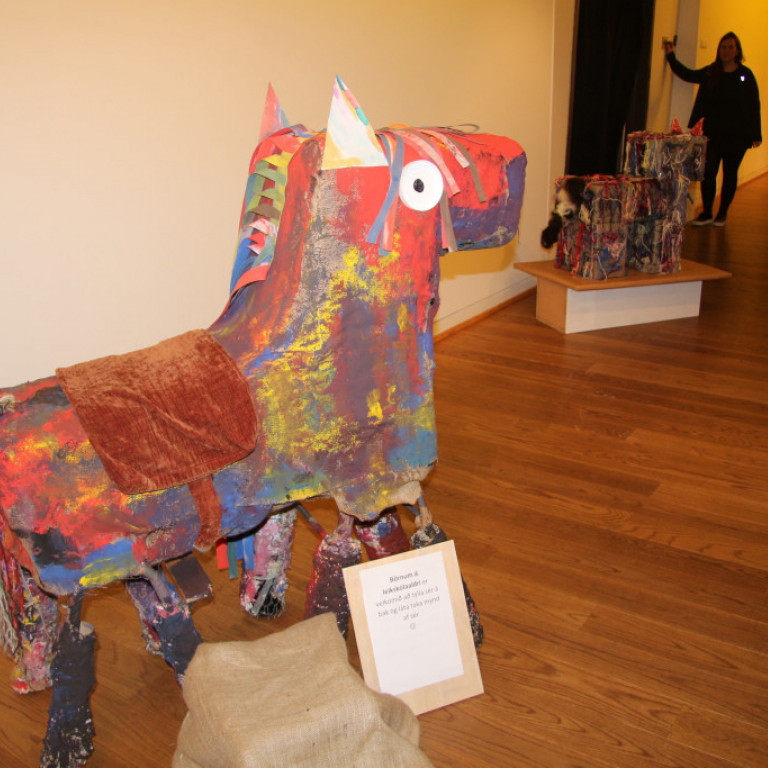 Á þennan hest mega leikskólabörn setjast