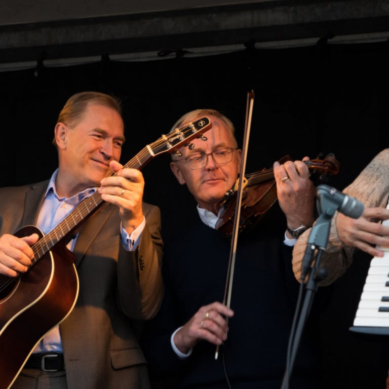 Kampakátir meðlimir bæjarstjórnarbandsins