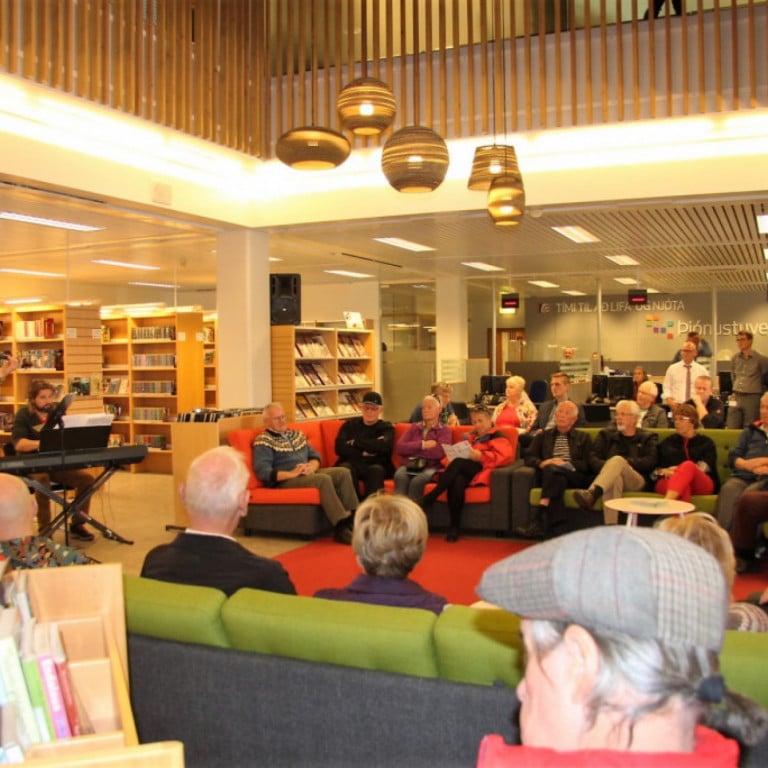 Frá tónleikum Kjartans Más fiðluleikara og Arnórs organista í Ráðhúsi