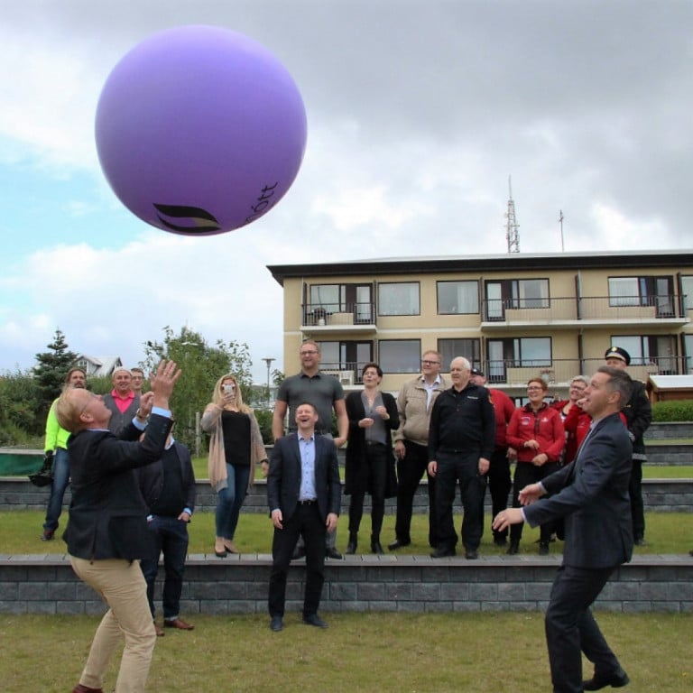 Rrisaboltar prófaðir að lokinni undirskrift