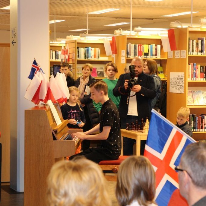 Píanóleikur frá Tónlistarskóla Reykjanesbæjar