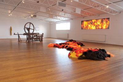 Frá efnaskiptum í listasal.