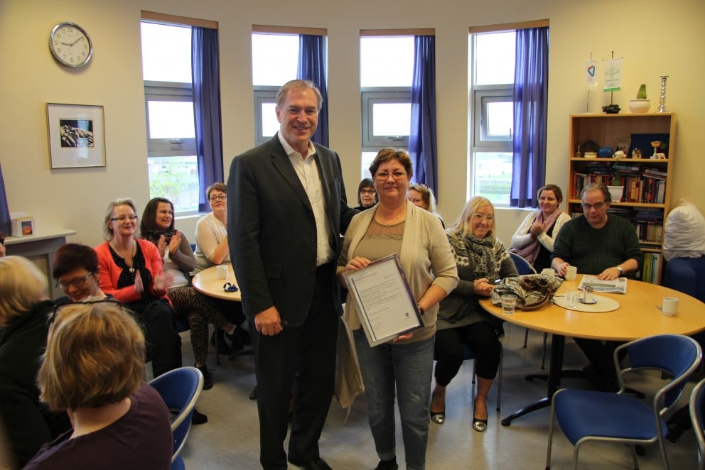 Margrét ásamt Árna bæjarstjóra.