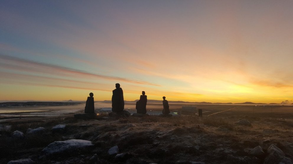 Það er sannarlega bjart yfir Reykjanesbæ þrátt fyrir hríðarbyl í dag. Ljósmynd: Stefán Magnússon
