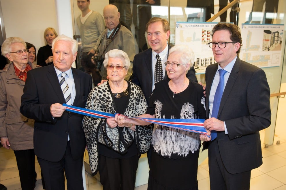 Frá opnun hjúkrunarheimilisins á Nesvöllum.