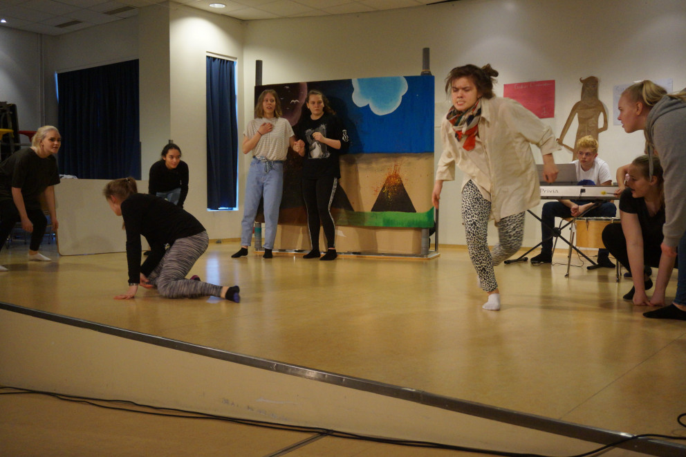 Frá uppsetningu Akurskóla á þeirra verkefni.