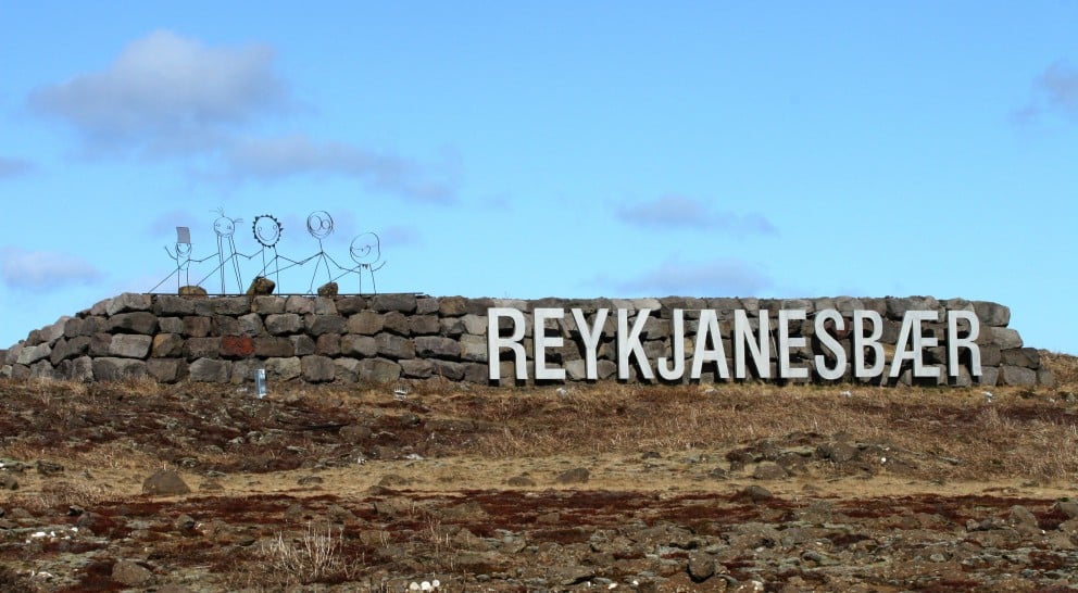 Bæjarhlið Reykjanesbæjar.