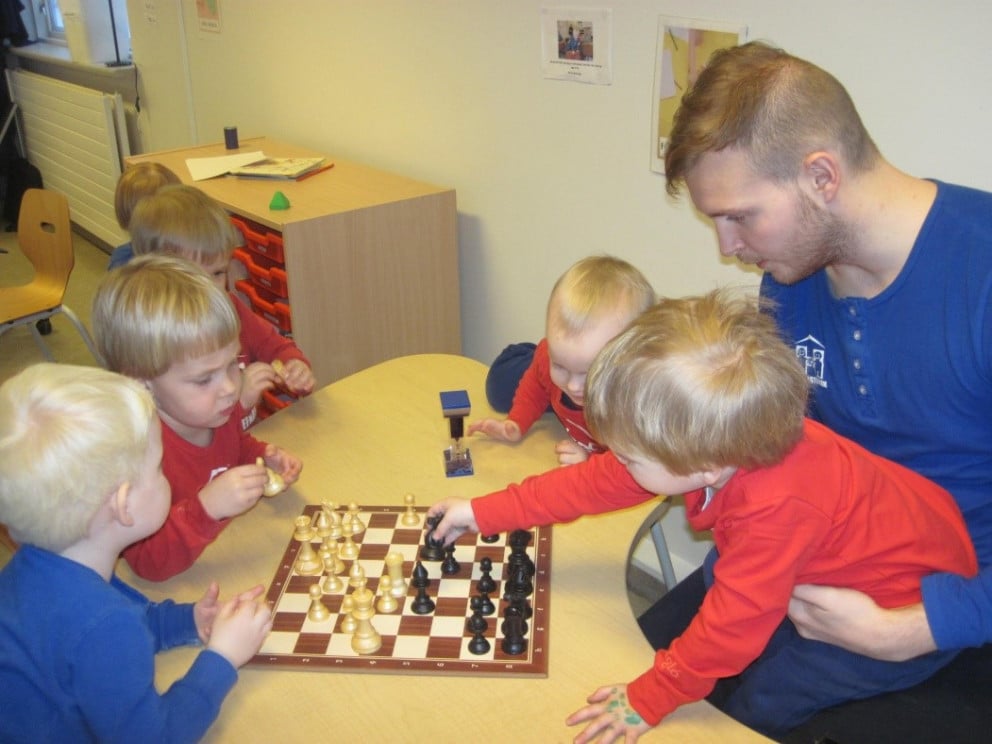 Kornungir skákmenn í leikskólanum Gimli.