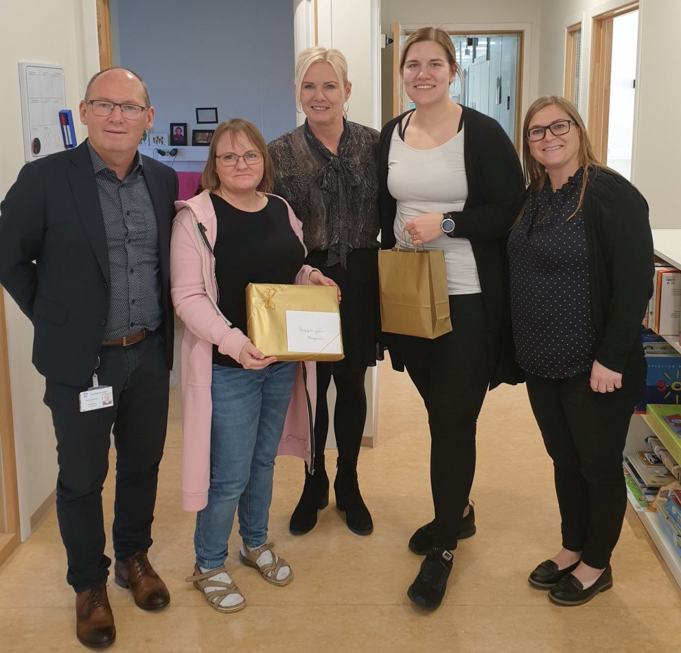 Helgi Arnarson sviðsstjóri fræðslusviðs Reykjanesbæjar og Ingibjörg Bryndís Hilmarsdóttir leikskóla…