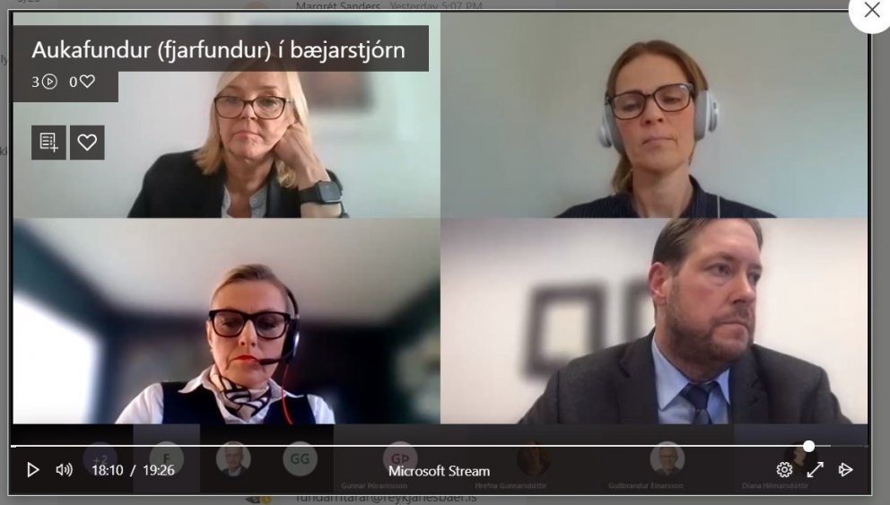 Bæjarstjórnarfundur