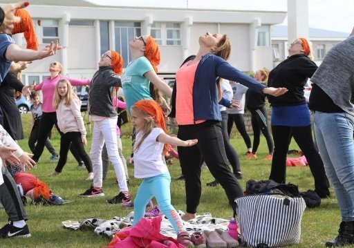 Þátttakendur í lýðheilsuherferðinni Now We Move