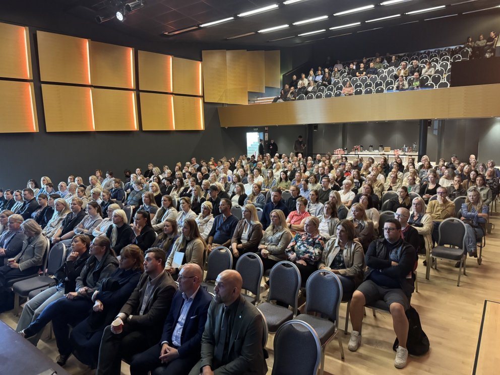 Um 350 starfsmenn grunnskólanna sóttu ráðstefnuna