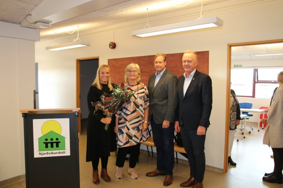 Frá vígslu Asparinnar. Frá vinstri Kristín Blönda deildarstjóri, Ásgerður Þorgeirsdóttir skólastjór…