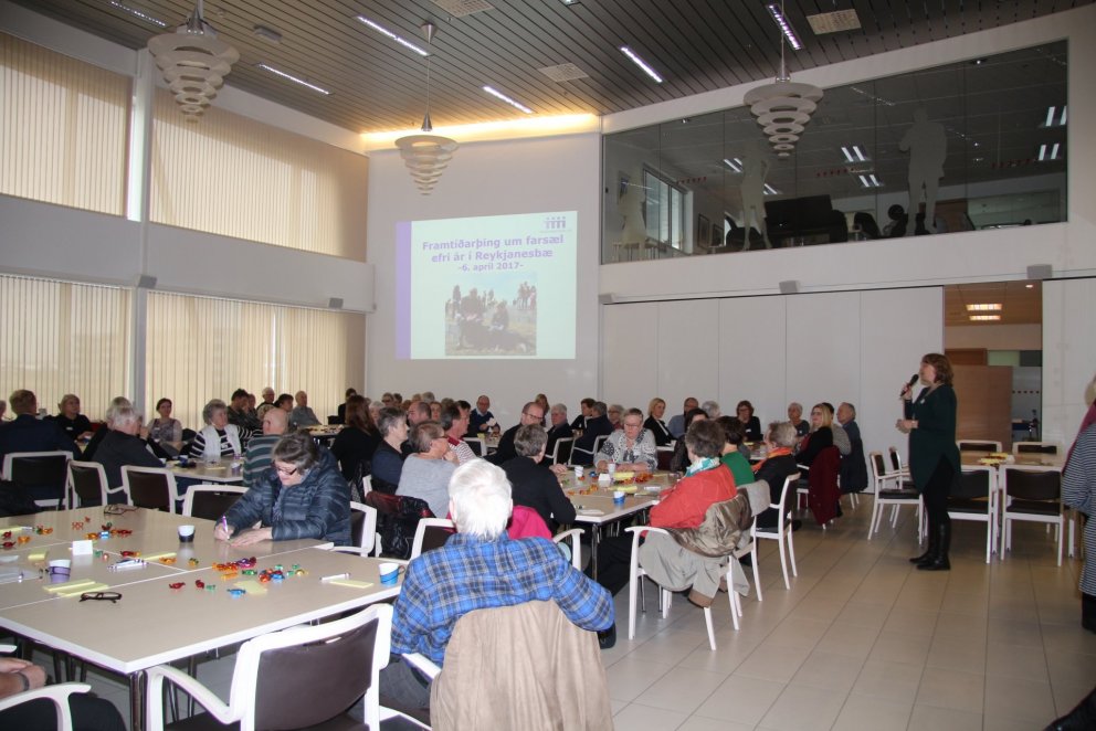 Frá framtíðarþingi á Nesvöllum 2017. Ingrid Kuhlman ávarpar þinggesti