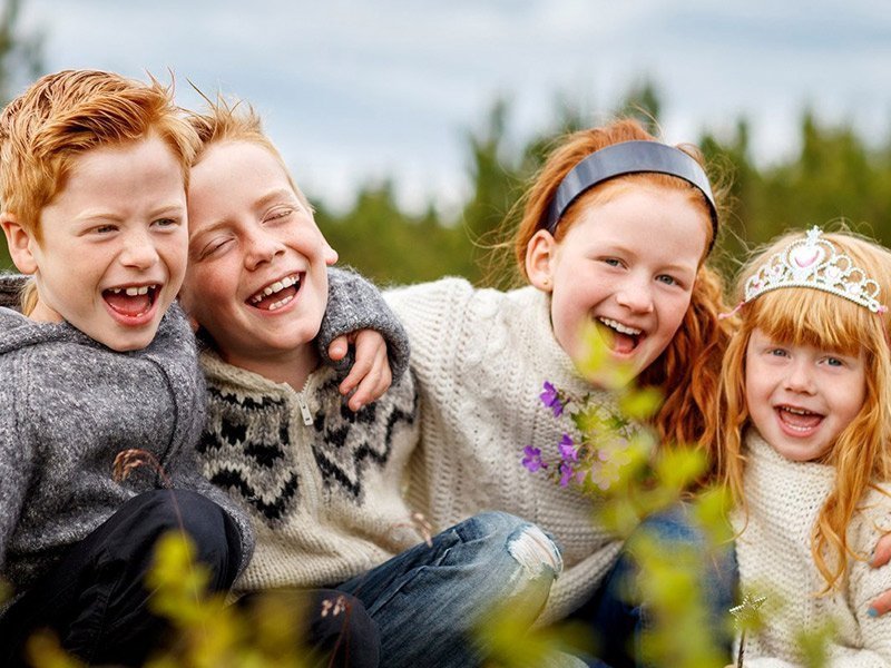 Kátir krakkar. Myndin tengist fréttinni ekki beint.