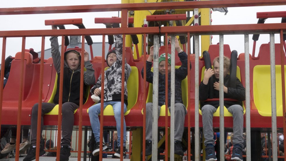 Unga fólkinu finnt ómissandi að fara í leiktækin á Ljósanótt og fara jafnvel alla daga hátíðarinnar…