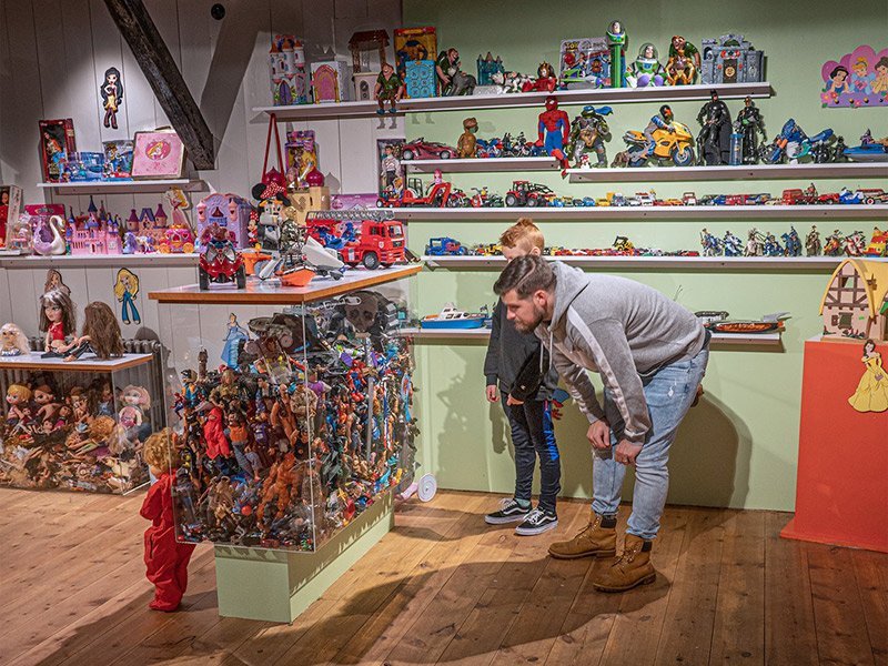 Fullt hús af brúðum