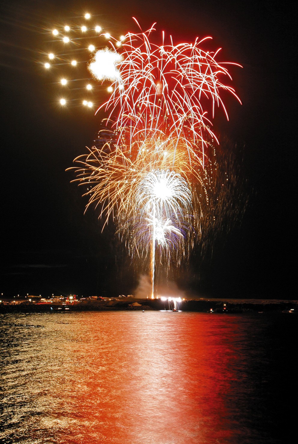 Glæsileg flugeldasýning.