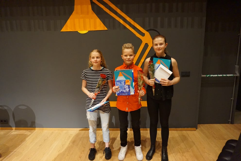 Kamilla Ósk, Sæþór Elí og Krista Gló á verðlaunaafhendingunni
í gær. Ljósmynd: Sigurbjörg Róbertsd…