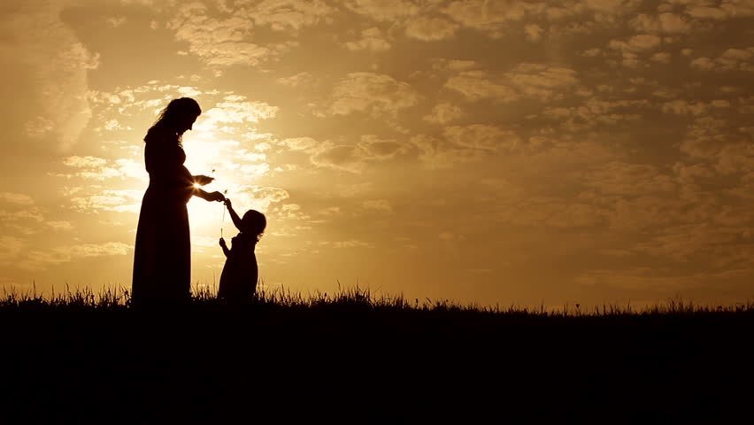 Námskeiðin fjögur miða að því að styrkja foreldra í uppeldishlutverki sínu. Ljósmynd af neti með le…