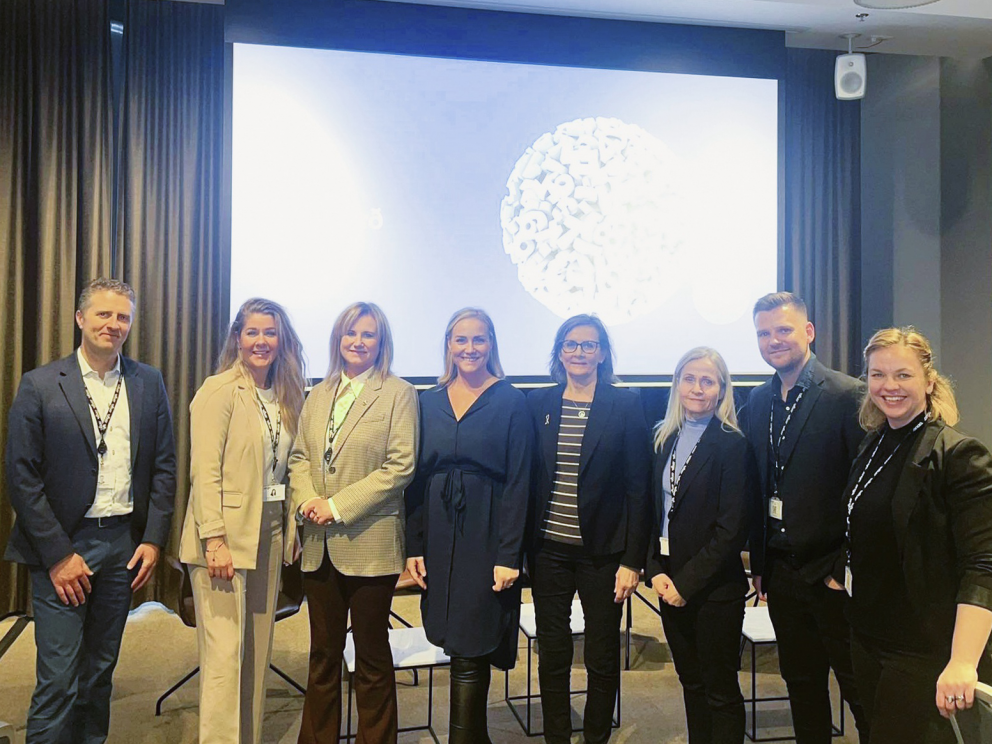 Á myndinni eru einnig: Ingimar Bjarnason, framkvæmdastjóri Hugbúnaðarsviðs hjá Origo, Kristín Hrefn…