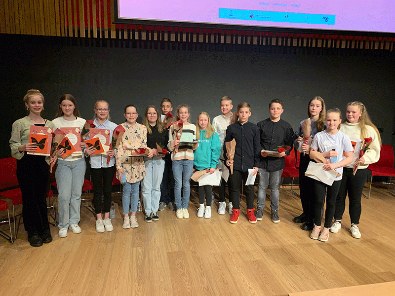 Keppendur Stóru upplestrarkeppninnar í Reykjanesbæ