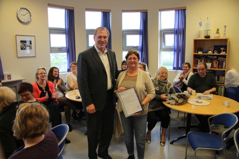 Margrét ásamt Árna bæjarstjóra.