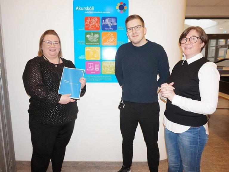 Katrín Jóna Ólafsdóttir, deildarstjóri í Akurskóla, María Gunnarsdóttir, forstöðumaður barnaverndar…