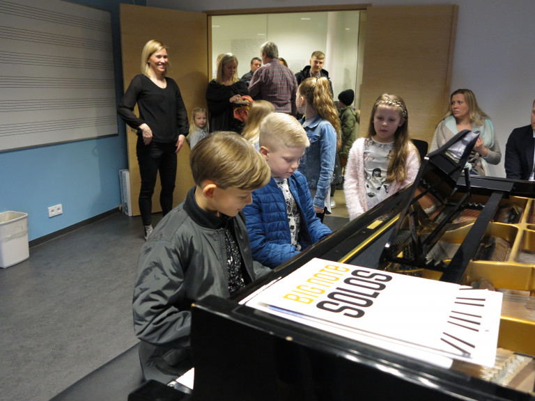 Frá opnu húsi í Tónlistarskóla Reykjanesbæjar á Degi tónlistarskólans 2017.