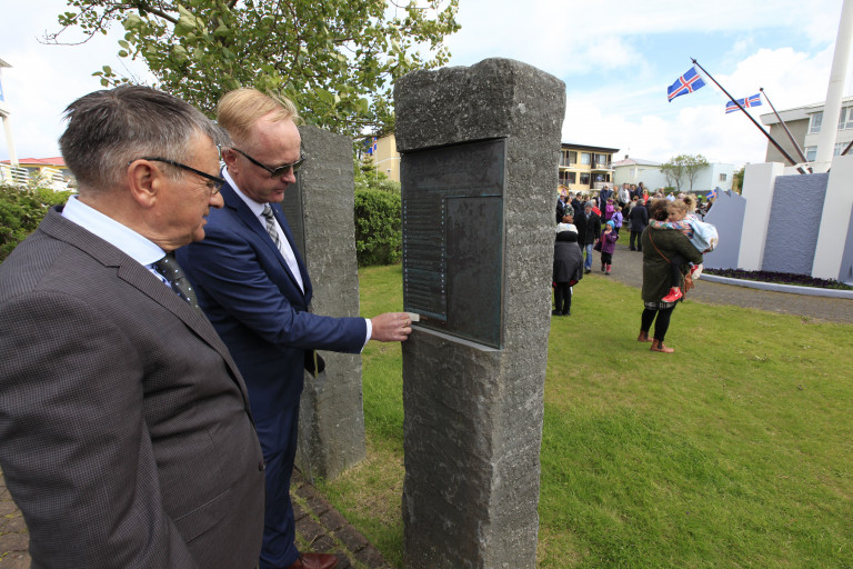 Nafn Axels Jónssonar komst á laugardag á lista yfir fánahylla Reykjanesbæjar. Ljósmynd: Víkurfrétti…