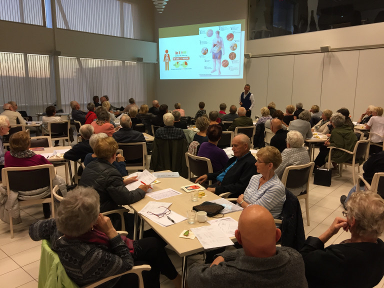 Frá fræðslufundi á Nesvöllum.