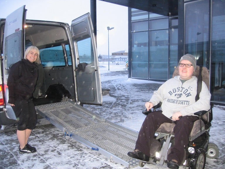 Margrét Arna sækir Friðrik af undirbúningsfundi Listar án landamæra.