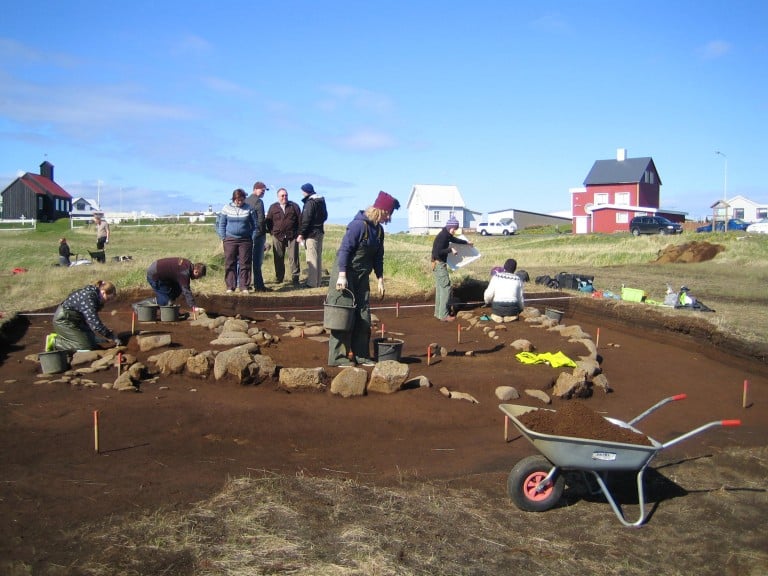 Frá fornleifauppgreftri í Höfnum.