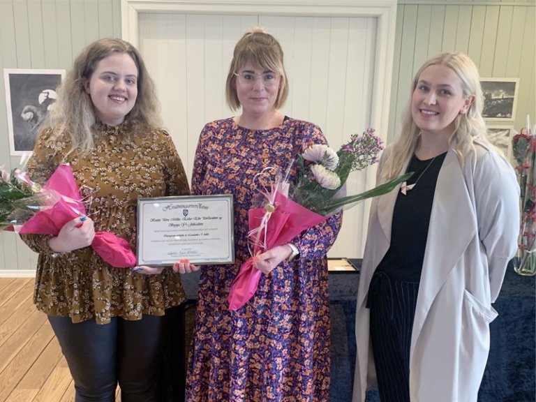 Á myndinni eru  Brynja Ýr Júlíusdóttir, Kristín Þóra Möller og Valgerður Björk Pálsdóttir formaður …