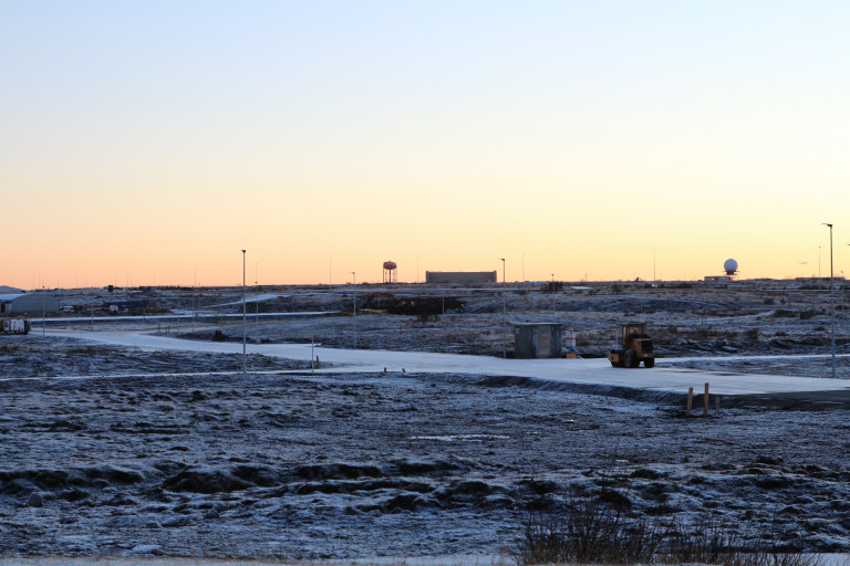 Horft yfir framkvæmasvæðið á Flugvöllum á fallegum vetrardegi.