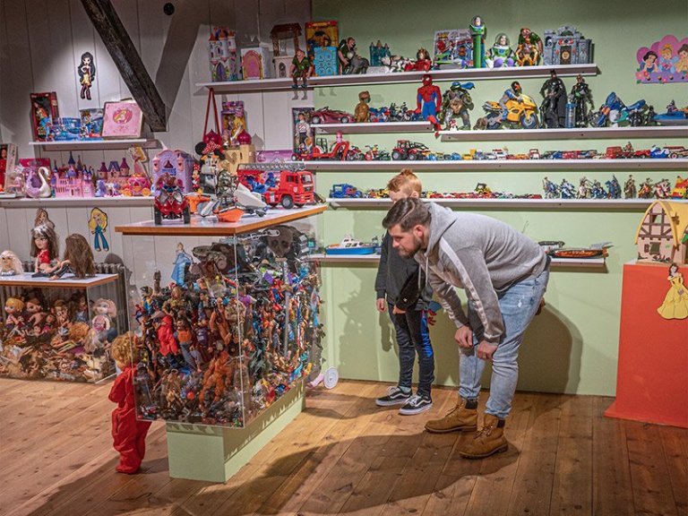 Fullt hús af brúðum