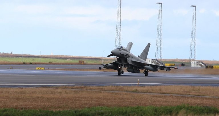 Ein af Eurofighter Typhoon EF-2000 orrustuþotunum sem notaðar eru í loftrýmisgæslunni. Ljósmynd: La…