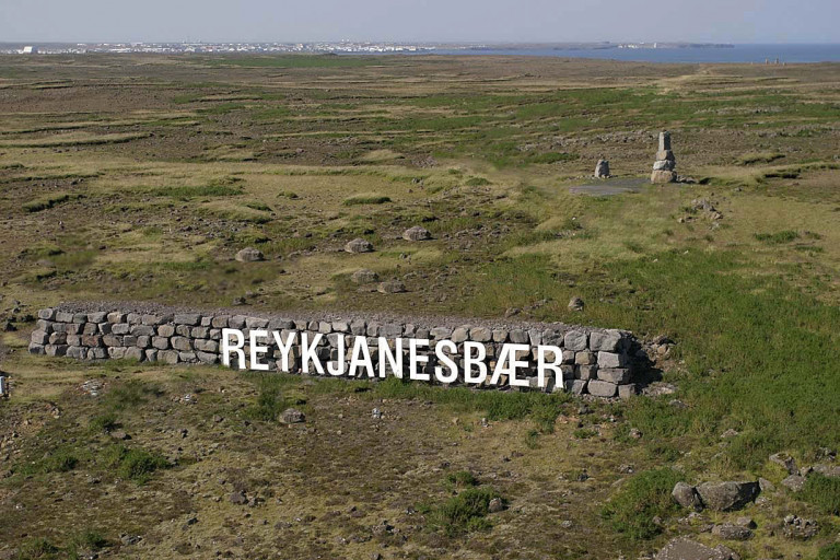 Bæjarhlið Reykjanesbæjar.