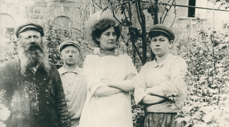 Ásta málari í hópi málaranema og meistara