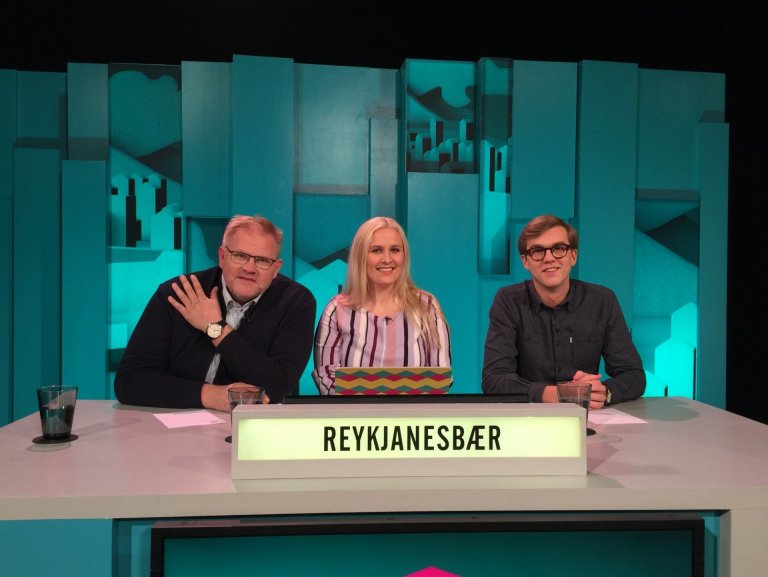 Útsvarsliðið í sjónvarpssal fyrir viðureignina við Hálendið. Frá vinstri, Kristján Jóhannsson, Valg…