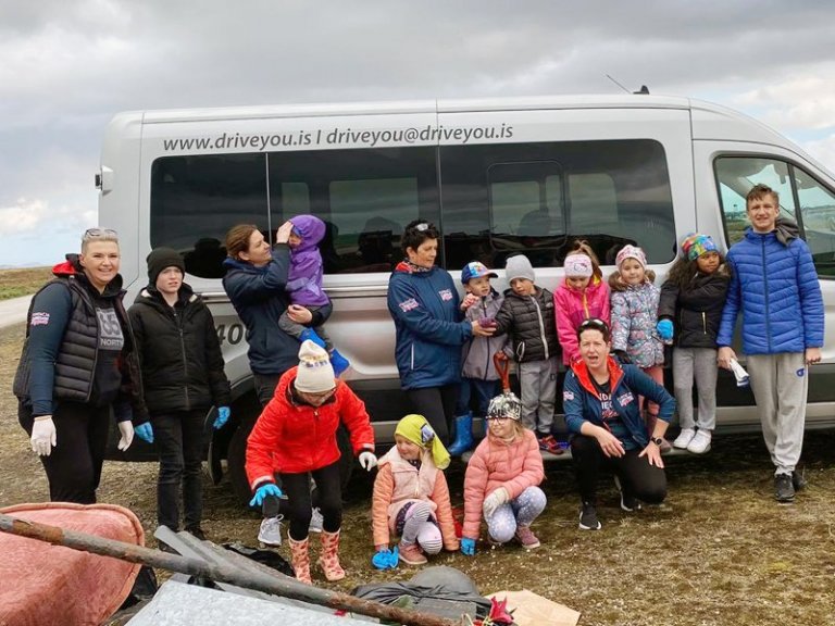Hluti af hópnum sem tók þátt í átakinu.